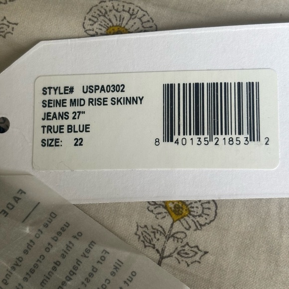 NWT Universal Standard Seine High Rise Skinny Jeans - Picture 4 of 4